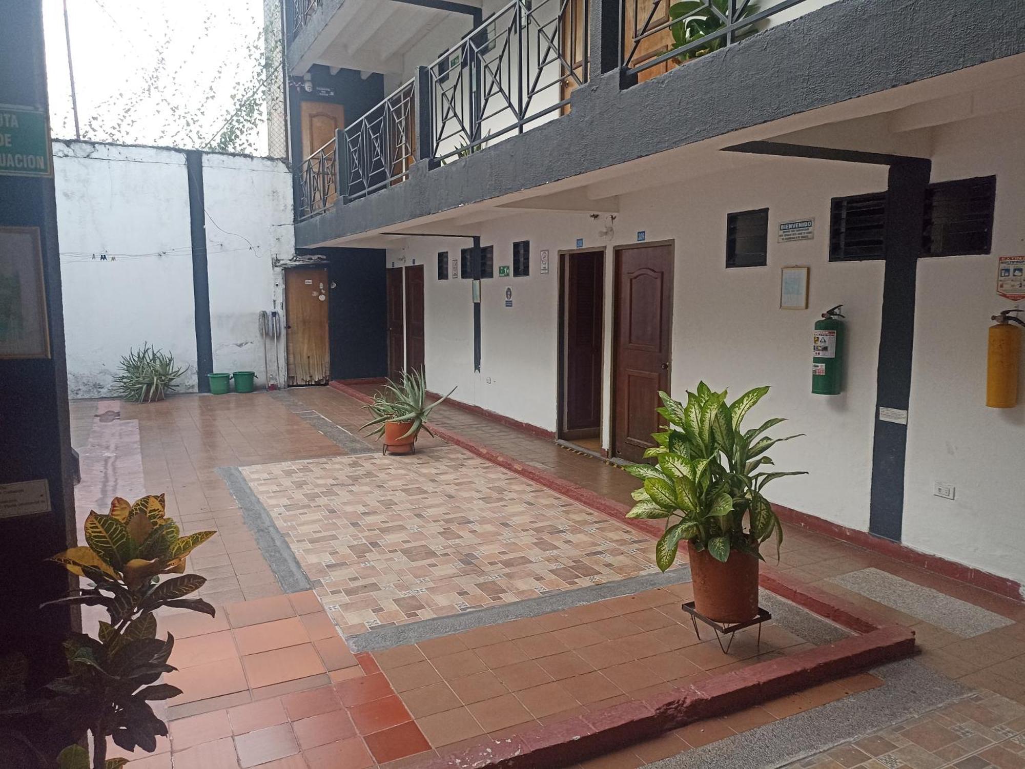 Hotel Los Toboganes Honda  Buitenkant foto